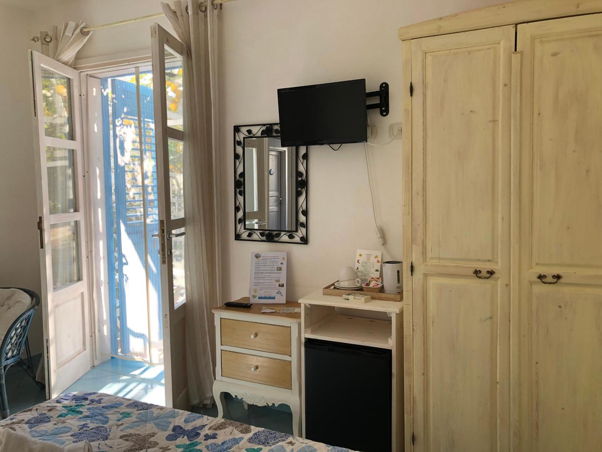 La Casa Del Limoneto Bed & Breakfast Favignana Exterior photo